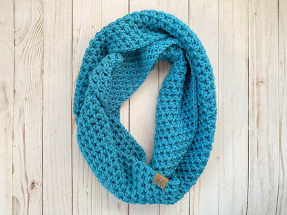 ✨ Cozy Infinity Scarf Crochet Pattern – Easy & Stylish 🧣
